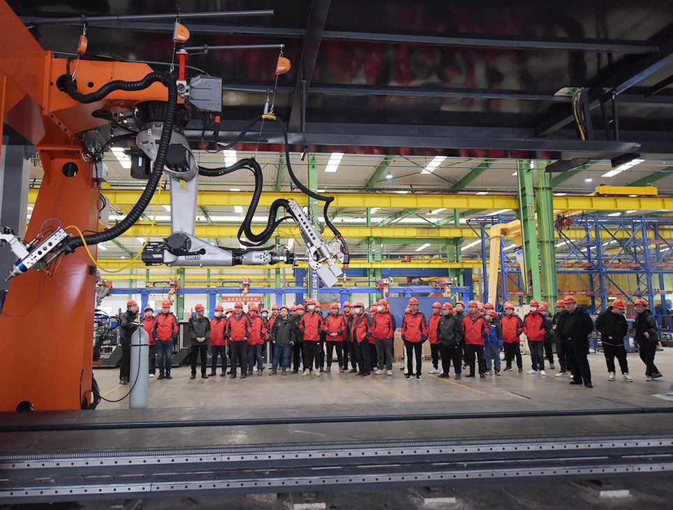 Junton held the first distributor conference of loader crane