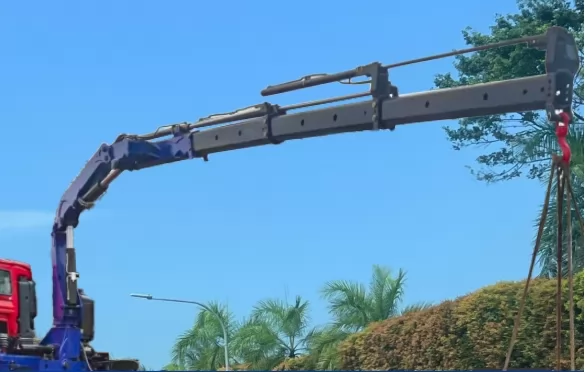 Knuckle boom crane--JTK125